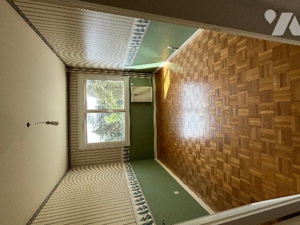 QUARTIER GROUCHY - appartement 102 m², 3 chambres-4 possibles, cave, garage, résidence verdoyante.