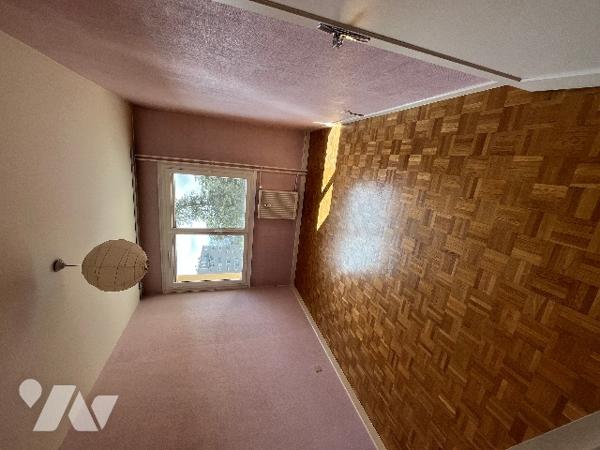 QUARTIER GROUCHY - appartement 102 m², 3 chambres-4 possibles, cave, garage, résidence verdoyante.