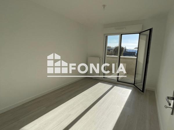 Location Appartement 4 pièces 72.38 m² - 16 AVENUE BREBANT Reims 51100