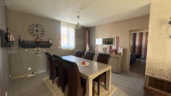 Corps de ferme à vendre à Thibie dans la Marne (51510), ref : 51001-121