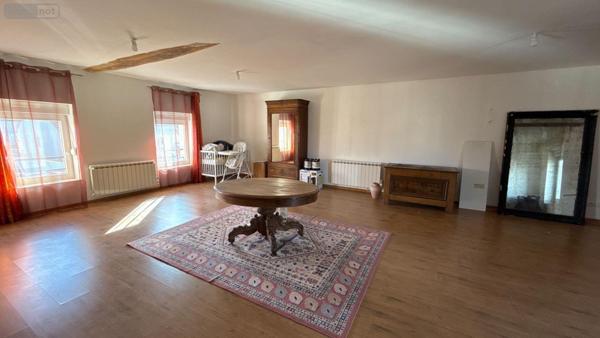 Corps de ferme à vendre à Thibie dans la Marne (51510), ref : 51001-121