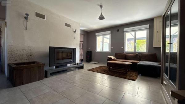 Corps de ferme à vendre à Thibie dans la Marne (51510), ref : 51001-121