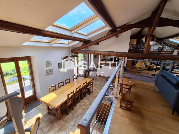 200 m2 habitables, grand garage et grand terrain