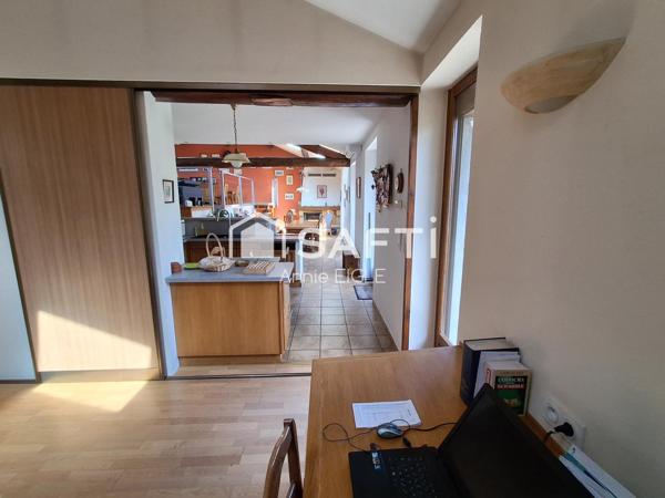 200 m2 habitables, grand garage et grand terrain