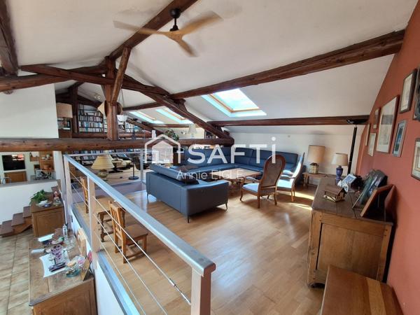 200 m2 habitables, grand garage et grand terrain