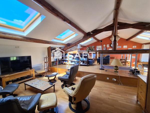 200 m2 habitables, grand garage et grand terrain