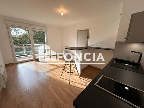 Location Appartement 2 pièces 36.12 m² - 10, 12 ET 14 RUE DE TROROZEC Lannion 22300