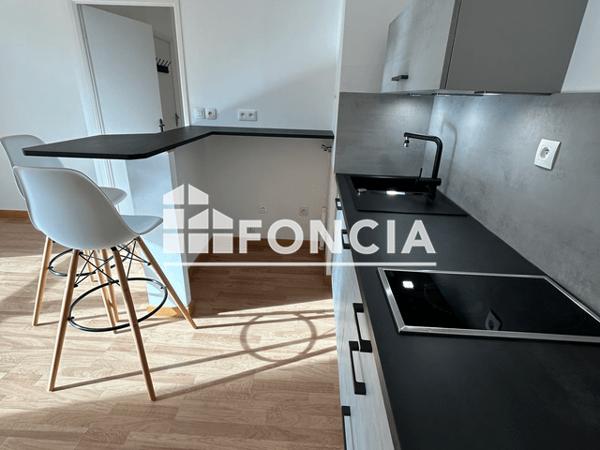 Location Appartement 2 pièces 36.12 m² - 10, 12 ET 14 RUE DE TROROZEC Lannion 22300