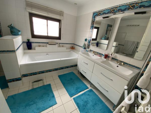 Maison à vendre 8 pièces 230 m² Bessan