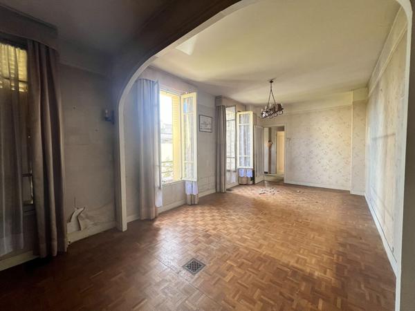 Maison avec dépendance  et hangar - terrain 1051 m² 94100 Saint Maur Des Fosses
