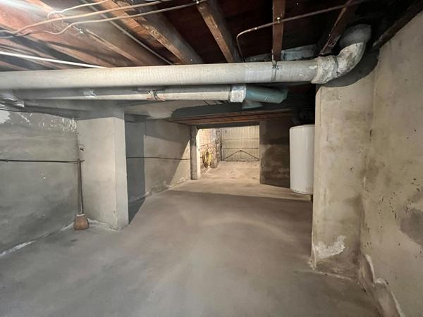 Maison avec dépendance  et hangar - terrain 1051 m² 94100 Saint Maur Des Fosses