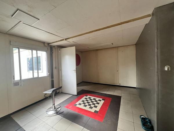 Maison avec dépendance  et hangar - terrain 1051 m² 94100 Saint Maur Des Fosses