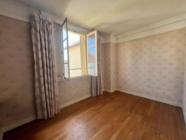 Maison avec dépendance  et hangar - terrain 1051 m² 94100 Saint Maur Des Fosses