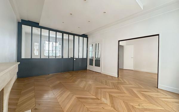 Appartement à louer    3 pièces • 72,42 m2 Paris 16