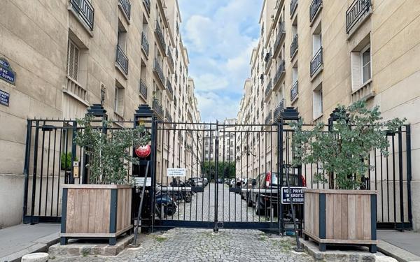 Appartement à louer    3 pièces • 72,42 m2 Paris 16