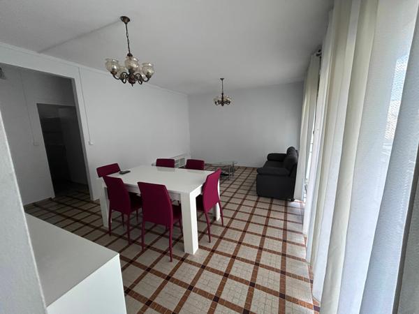 Maison à louer    5 pièces •  La Trinité