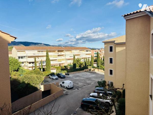 Appartement T2 de 43m² + loggia + stationnement à La Favière ( Bormes les Mimosas )