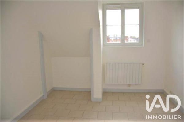 Location appartement 2 pièces 31 m² Compiègne