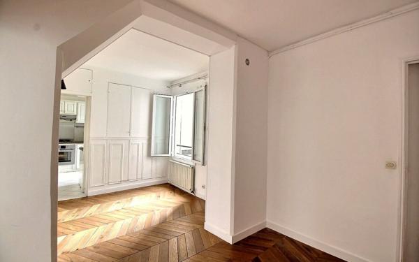 Appartement à louer    3 pièces • 75 m2 Paris 5