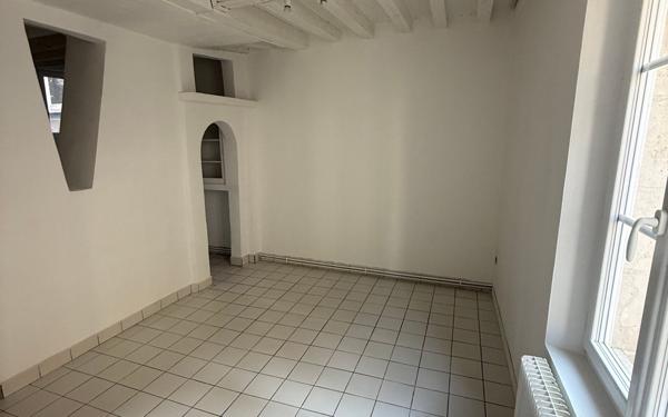 Appartement à louer    2 pièces •  Compiègne