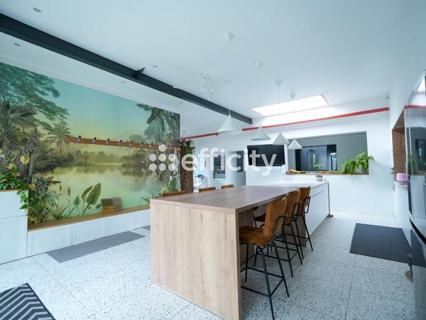 Maison 6 pièces - 380 m²