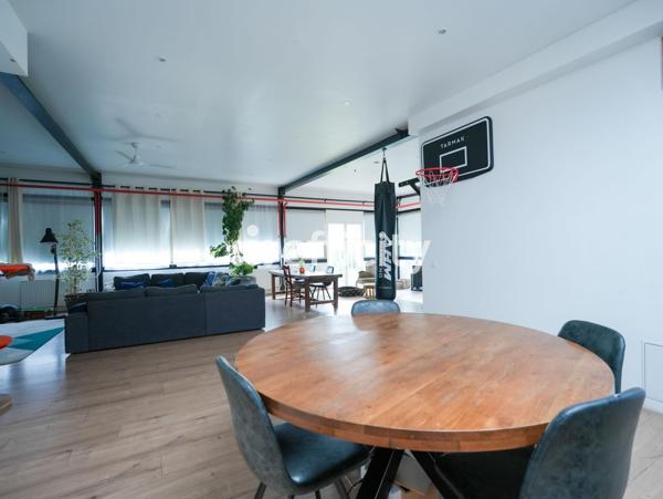 Maison 6 pièces - 380 m²