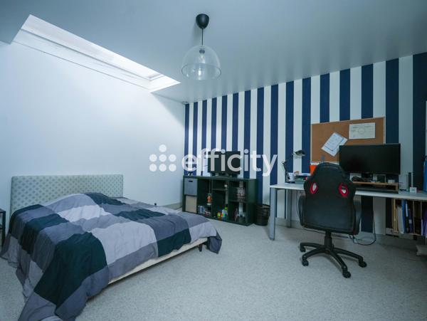 Maison 6 pièces - 380 m²