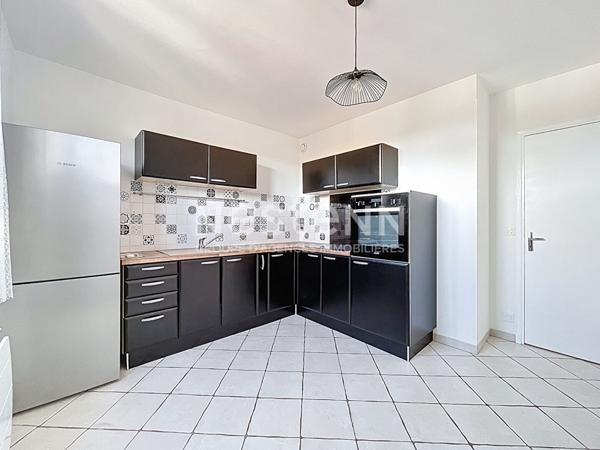 A vendre Appartement Auch 3 pièces 68 m2 basse ville Auch dans immeuble avec Ascenseur et place de parking privative