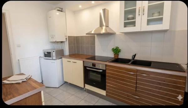 Vente                                                      Appartement
                        
                     2 pièces                      45 m2                     à Rezé