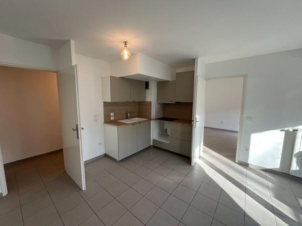 Appartement 2 pièces à louer à Nanterre - Rez-de-chaussée, Bon état, proche commodités