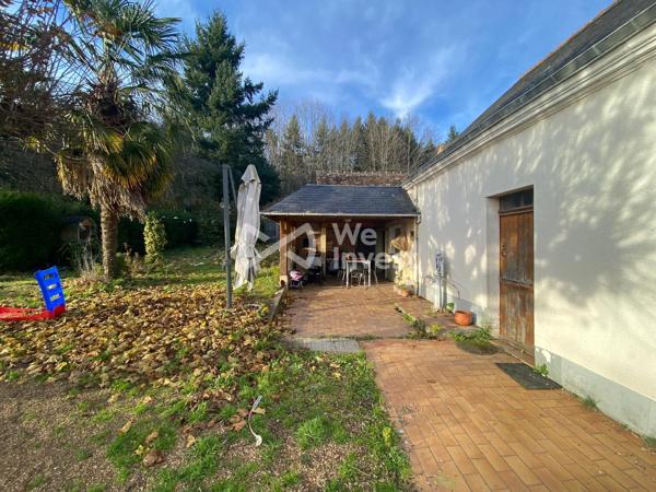 Longère avec 5 800 m2 de terrain à Yvré le Pôlin