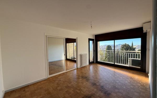 Appartement à louer    3 pièces •  Marseille 13