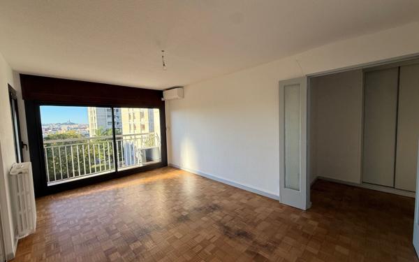 Appartement à louer    3 pièces •  Marseille 13