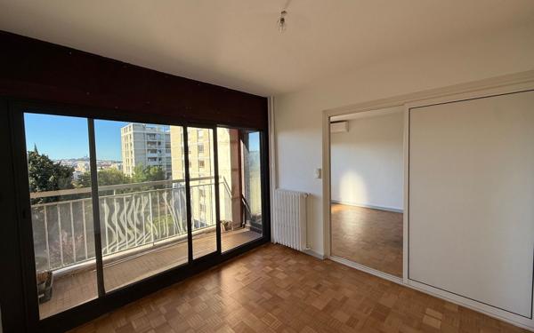 Appartement à louer    3 pièces •  Marseille 13