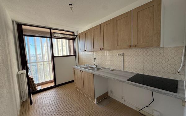 Appartement à louer    3 pièces •  Marseille 13