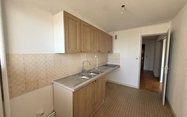 Appartement à louer    3 pièces •  Marseille 13