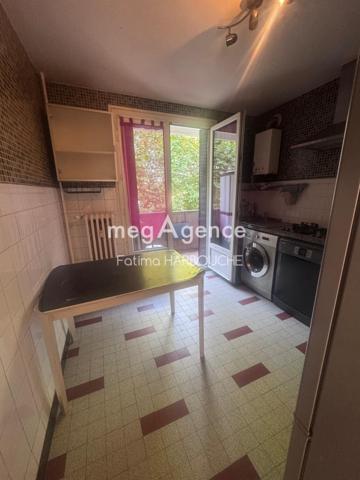 Appartement à LE CHAMBON-FEUGEROLLES, 42500 - 3 pièces 56m²