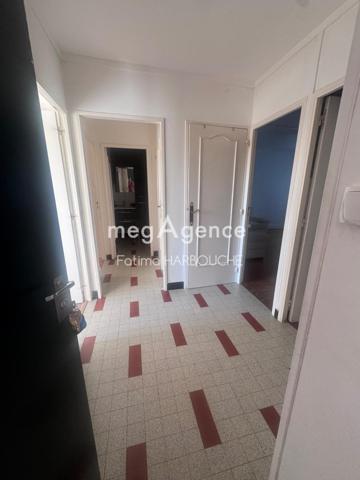 Appartement à LE CHAMBON-FEUGEROLLES, 42500 - 3 pièces 56m²