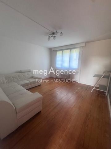 Appartement à LE CHAMBON-FEUGEROLLES, 42500 - 3 pièces 56m²