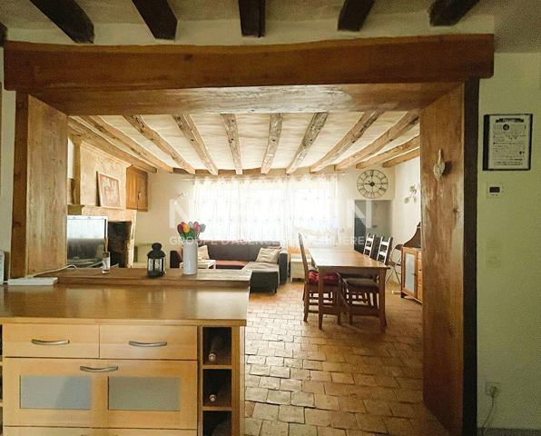 Maison ancienne à rafraîchir au coeur de Brissac Loire Aubance