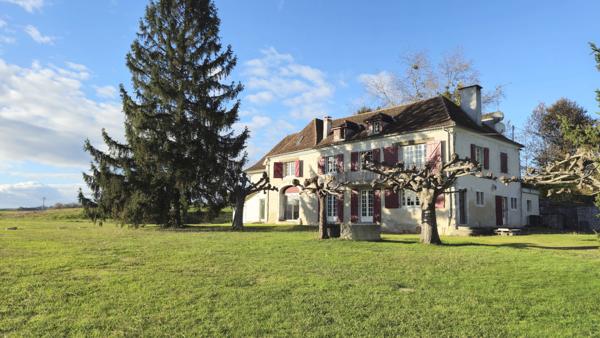 Maison de pays 10 pièces 470 m2