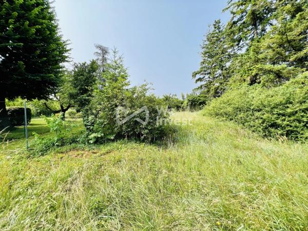 Terrain à bâtir de 860 m2 quartier "Les Boules".