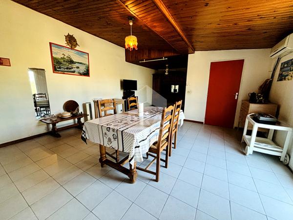 ISTRES - Maison Type 4 de 92 M2 + un studio de 46 M2 sur une parcelle de 1270 m2 avec piscine