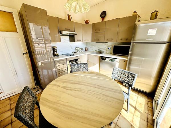 ISTRES - Maison Type 4 de 92 M2 + un studio de 46 M2 sur une parcelle de 1270 m2 avec piscine