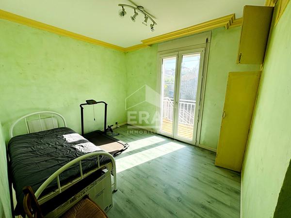 ISTRES - Maison Type 4 de 92 M2 + un studio de 46 M2 sur une parcelle de 1270 m2 avec piscine