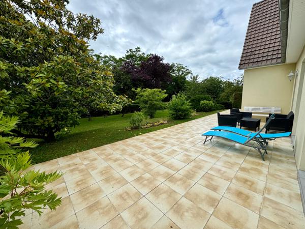 Pavillon 5 chambres sur terrain de 2500m2