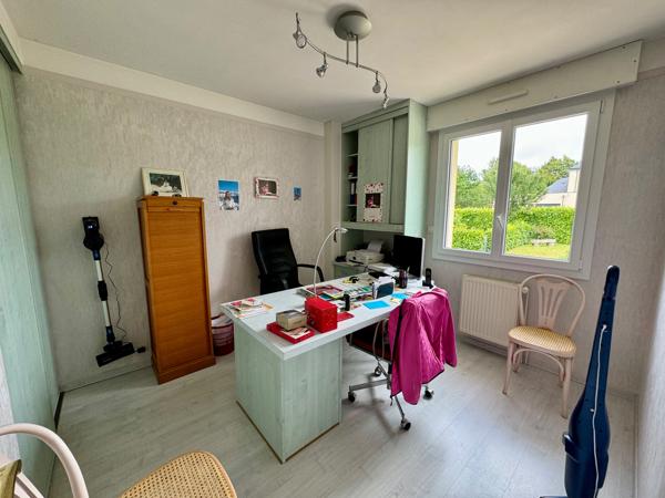 Pavillon 5 chambres sur terrain de 2500m2