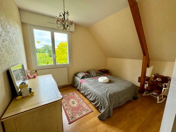 Pavillon 5 chambres sur terrain de 2500m2