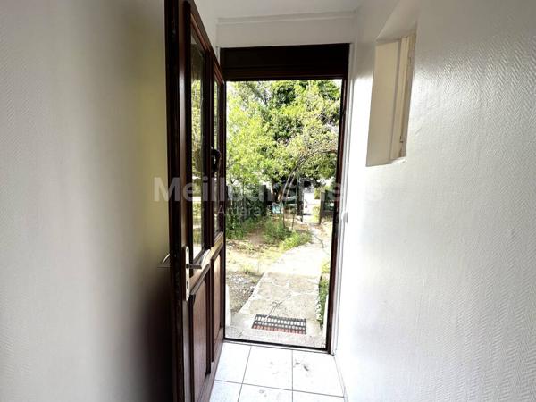 Maison de 3 Chambres Entièrement Rénovée avec Jardin, Grand Sous-Sol, Lumineux, et 5 places de Parking – A saisir !