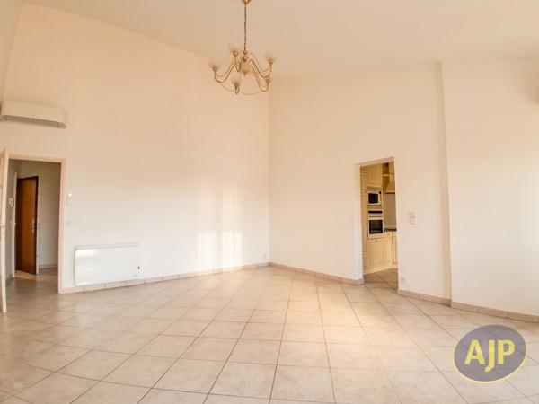 Vente appartement Saintes : 263 800 € - AJP Immobilier Saintes